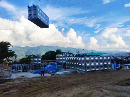 The stainless steel water tank site of the rural water intake project supporting water use in Tibet